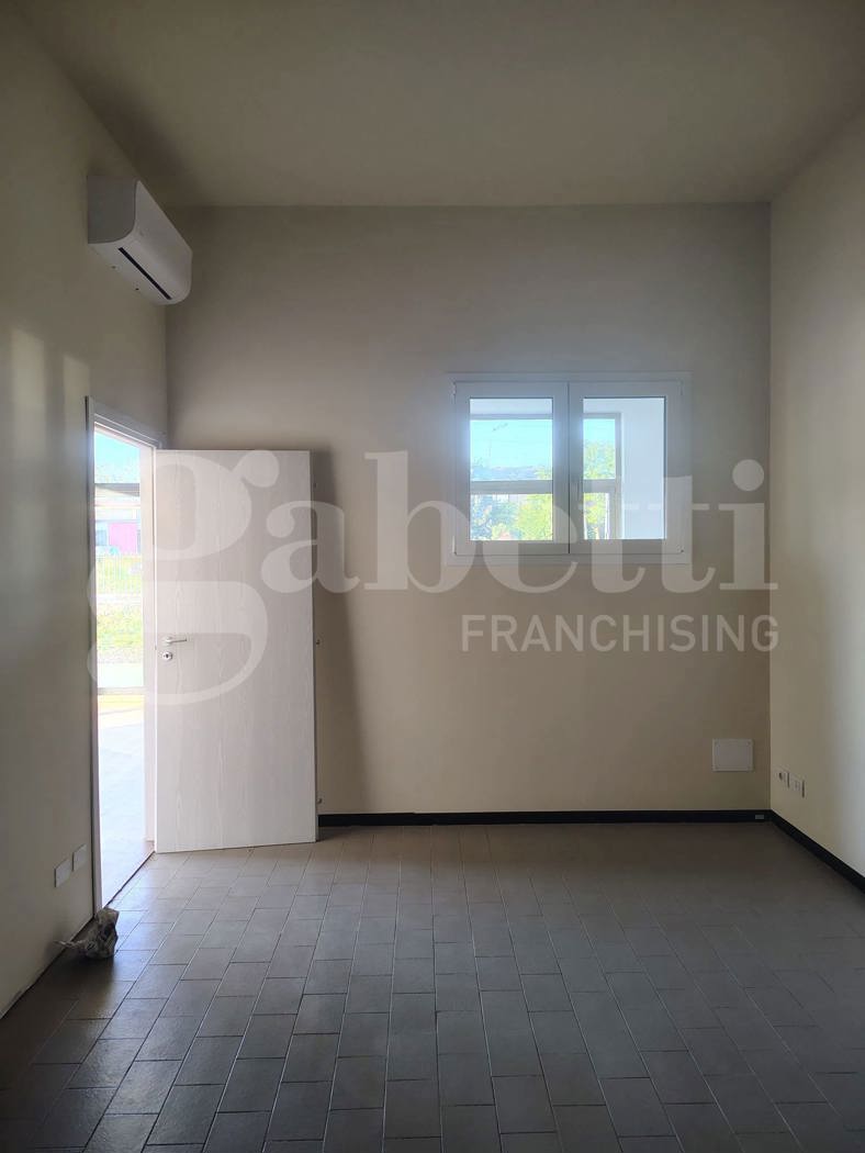 Stabile/Palazzo in affitto a Guardamiglio