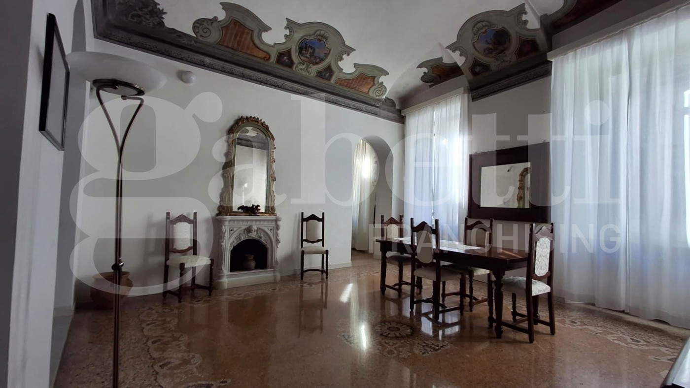 Appartamento in vendita a Piacenza