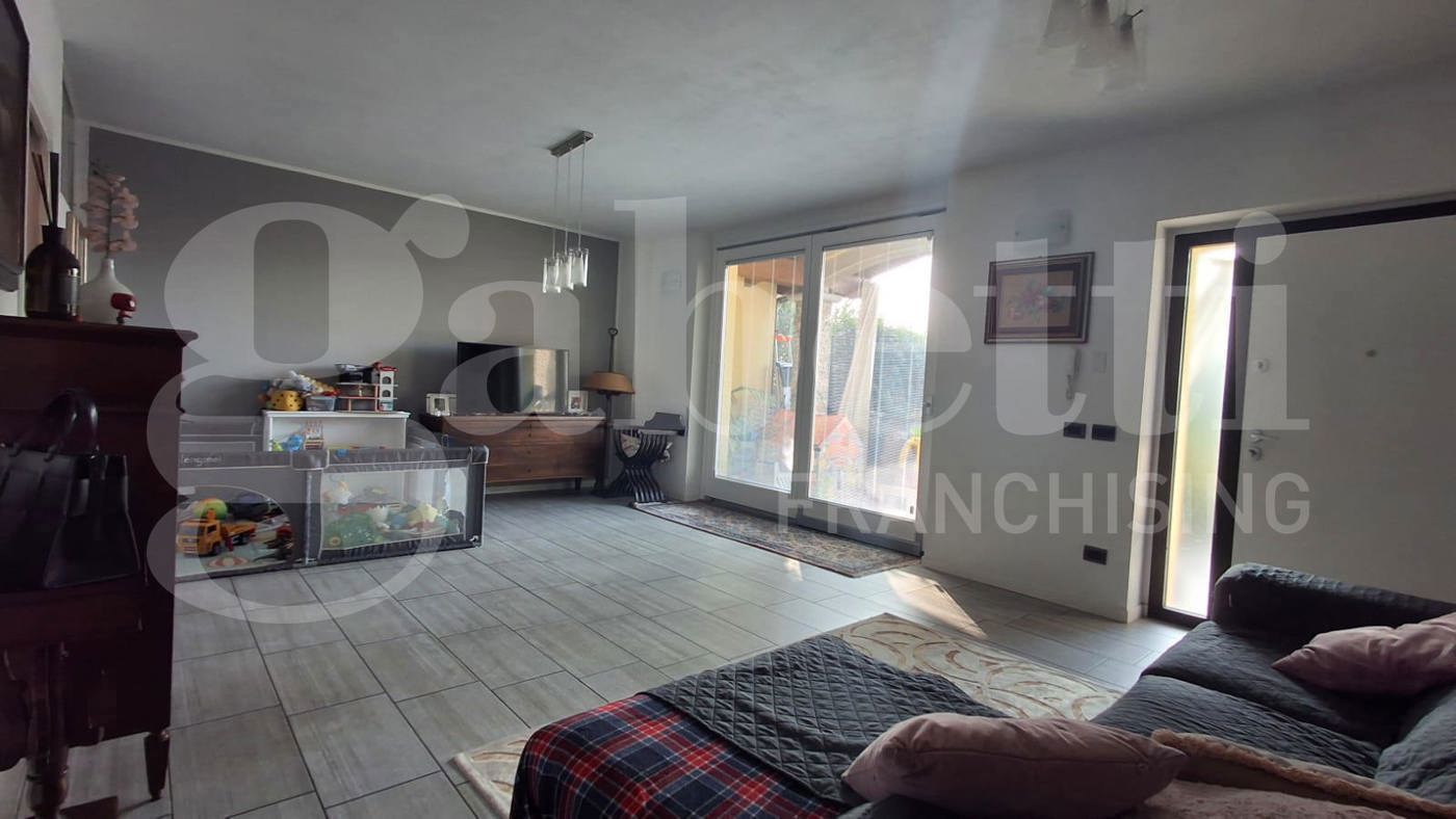 Quadrilocale con giardino a Gossolengo