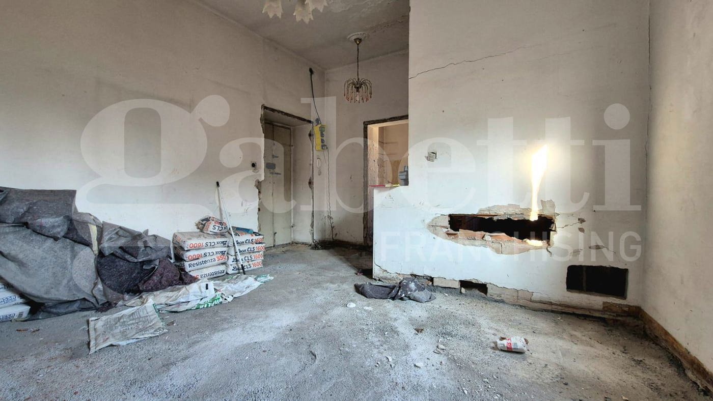 Trilocale da ristrutturare a Piacenza