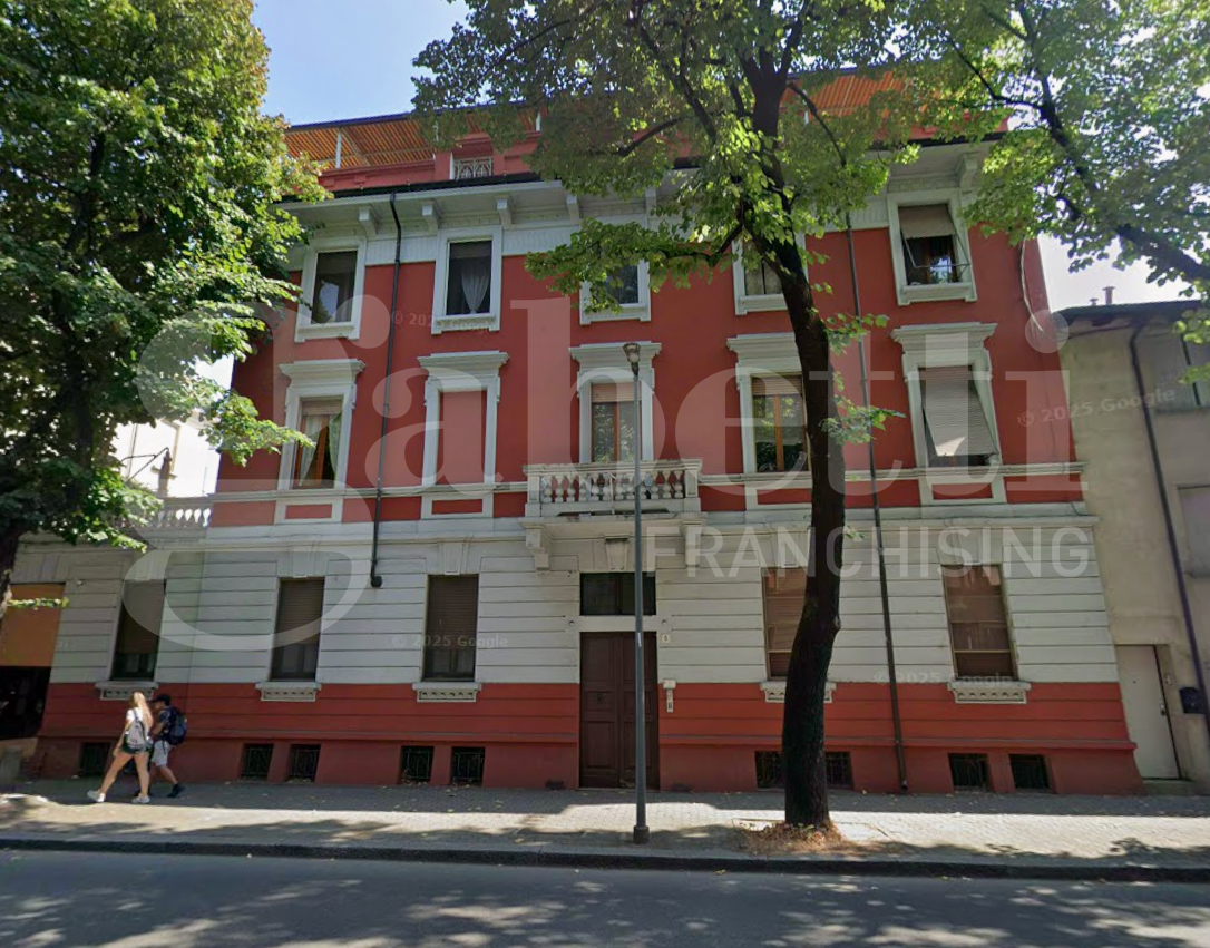 Trilocale da ristrutturare a Piacenza