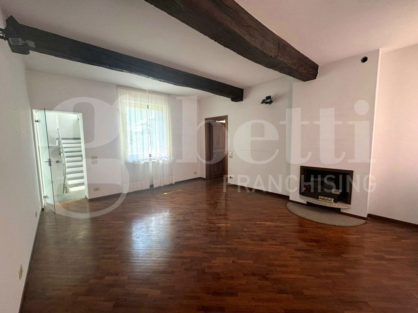 Casa indipendente con giardino a Piacenza