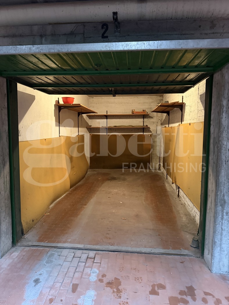 Box/Garage 17mq in vendita a Piacenza