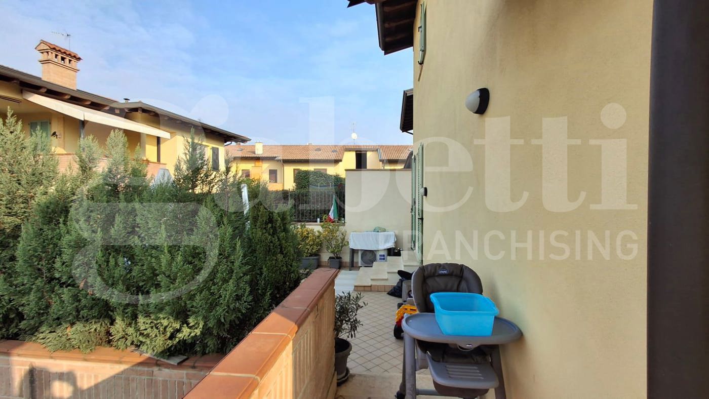 Villa con giardino a Gossolengo