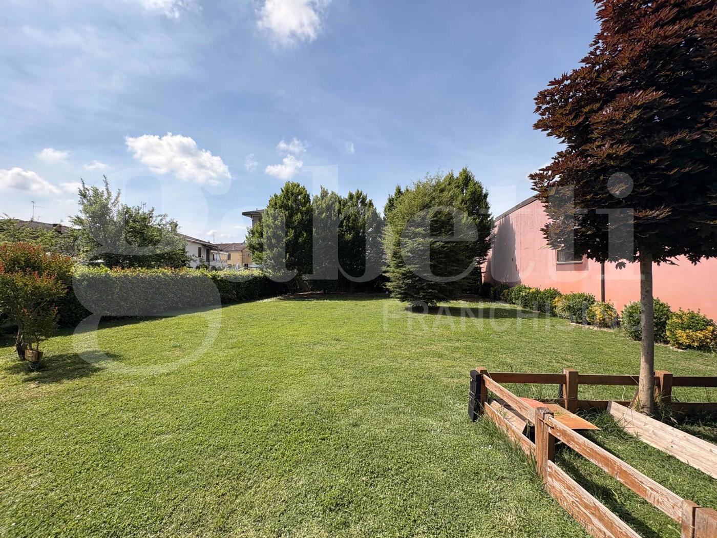 Casa indipendente in vendita a Monticelli d'Ongina