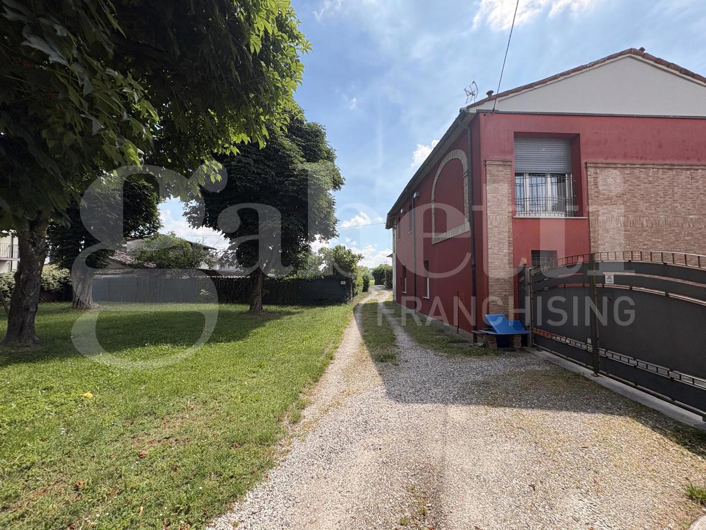 Casa indipendente in vendita a Monticelli d'Ongina