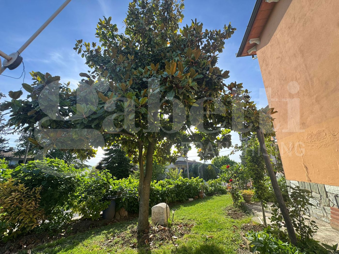 Casa indipendente con giardino a Ziano Piacentino