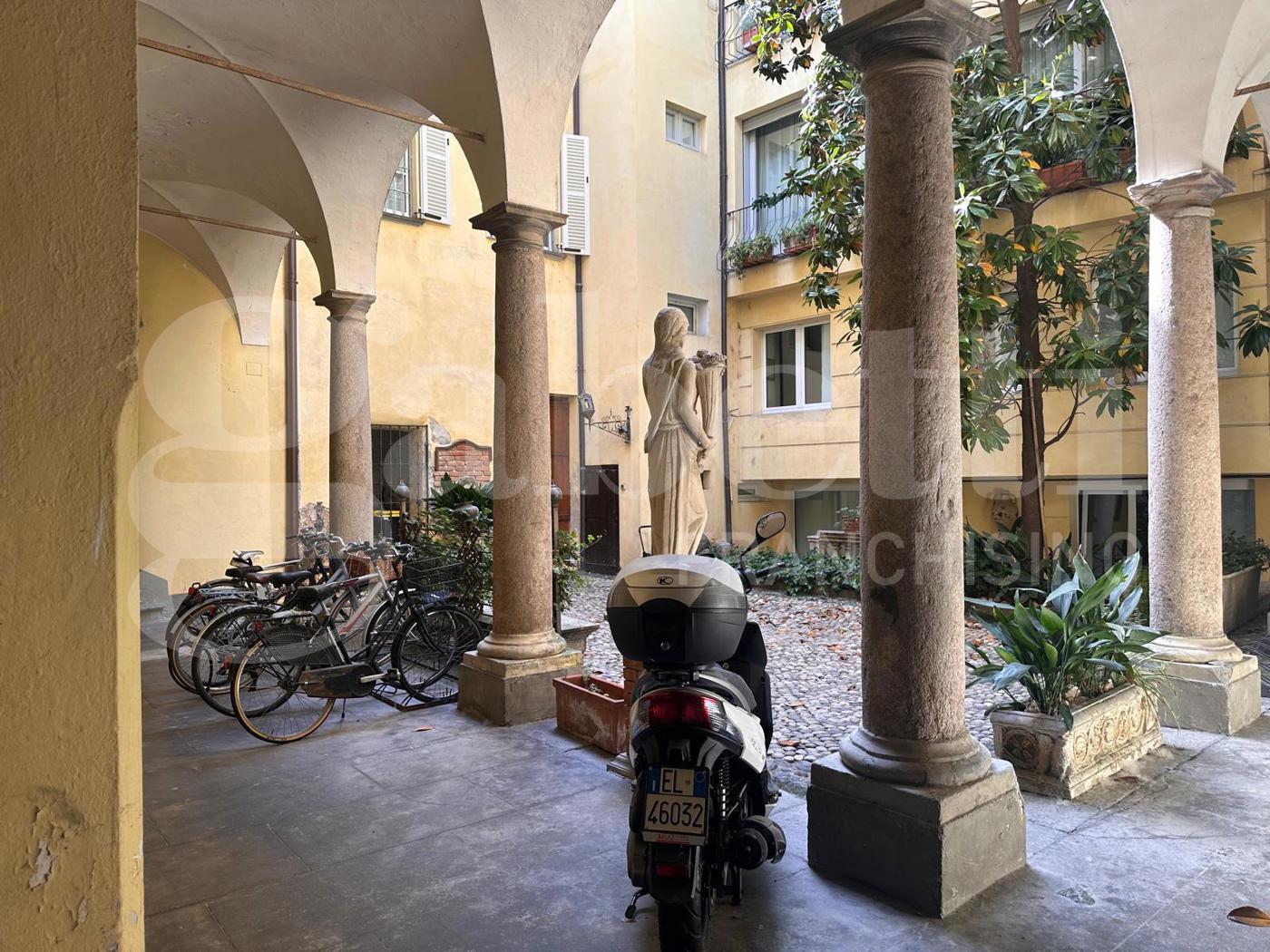 Trilocale da ristrutturare a Piacenza