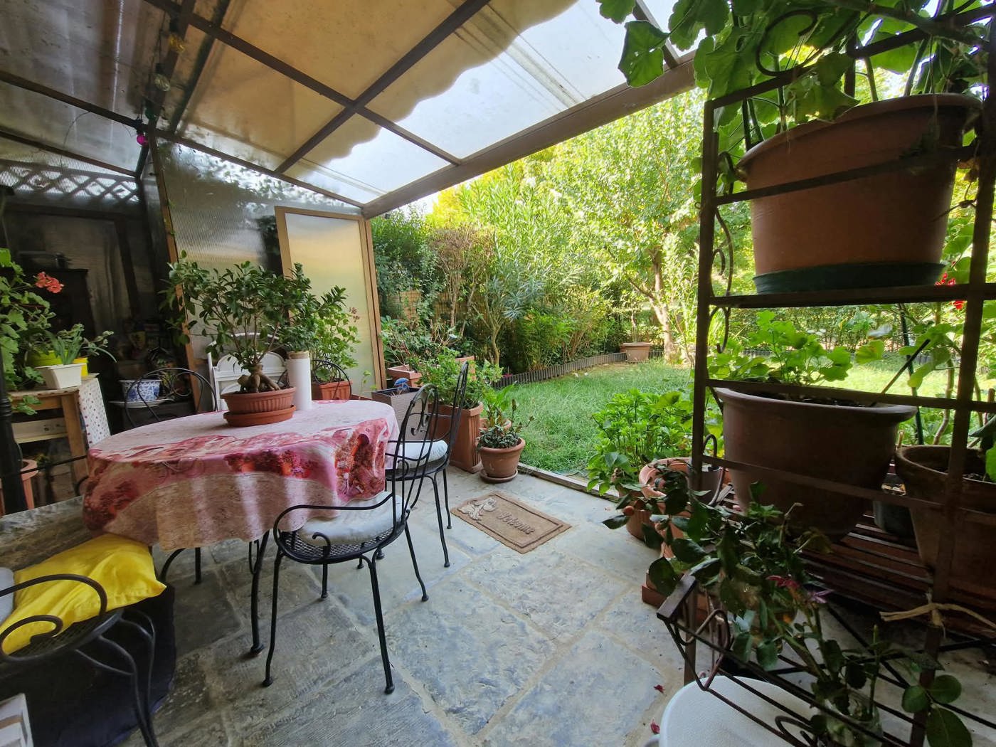 Trilocale con giardino a Gazzola