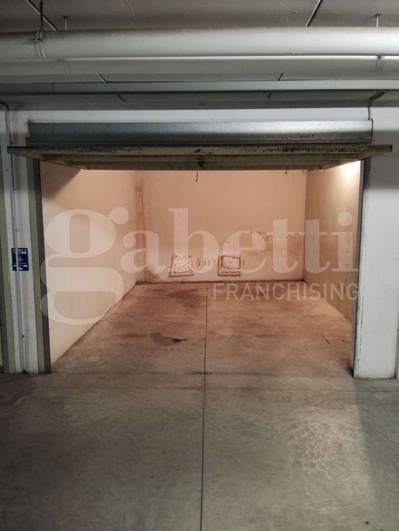 Box/Garage 1mq in vendita a Piacenza