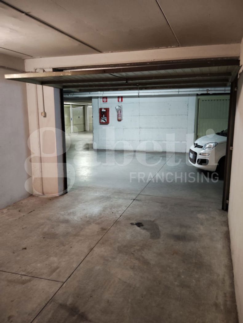 Box/Garage 1mq in vendita a Piacenza