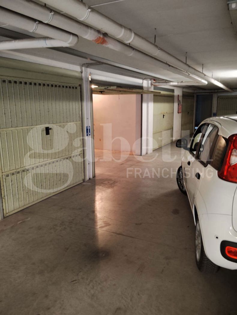 Box/Garage 1mq in vendita a Piacenza