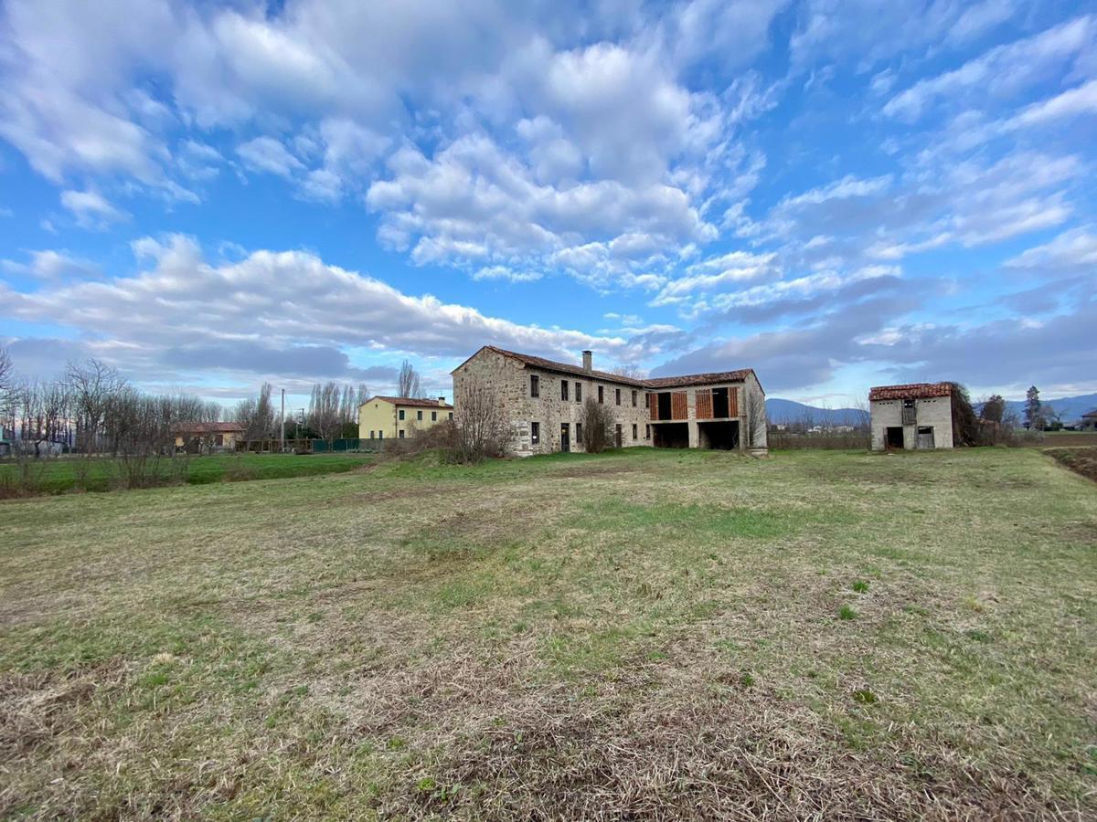 Casa indipendente da ristrutturare a Agugliaro