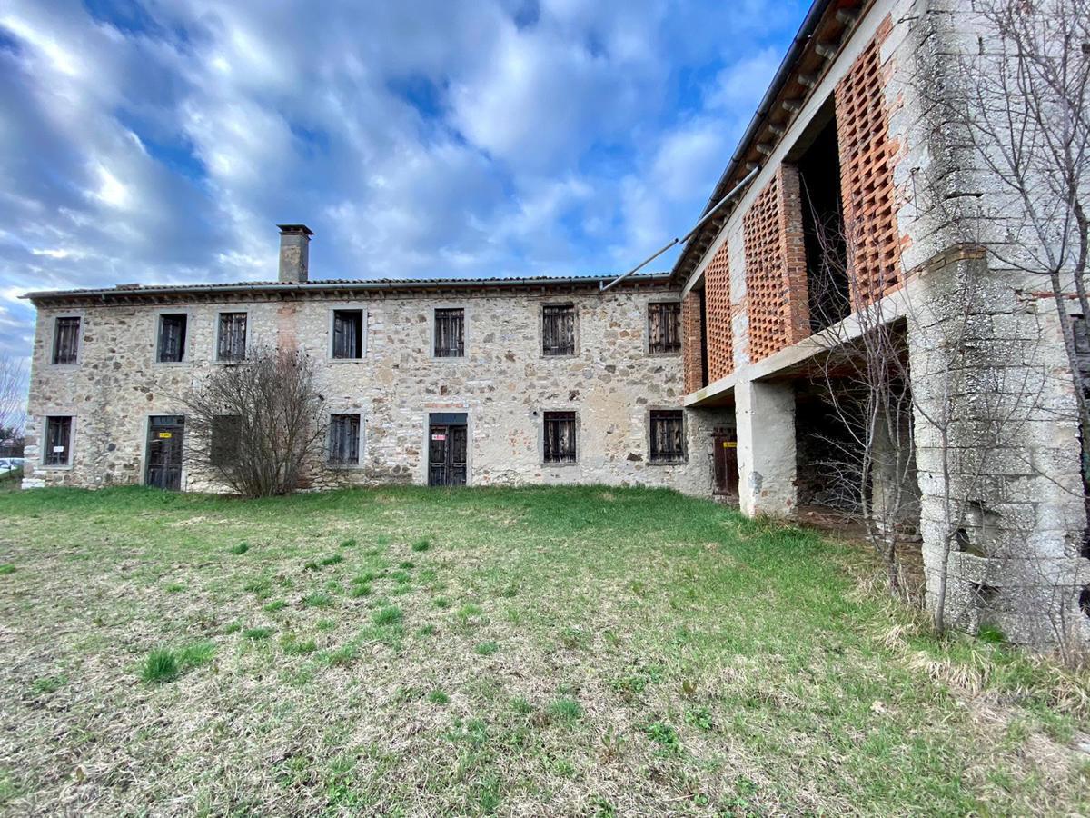 Casa indipendente da ristrutturare a Agugliaro