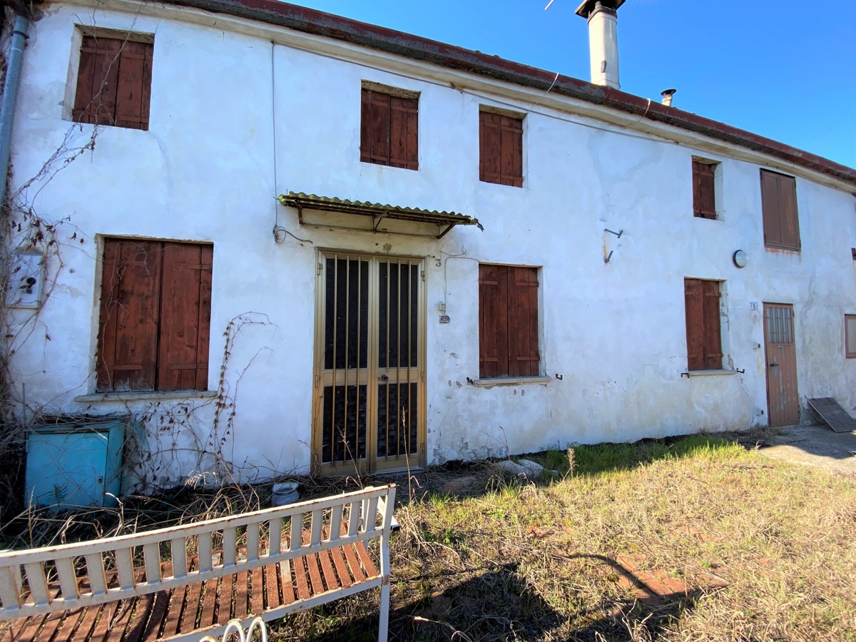 Rustico con giardino a Noventa Vicentina