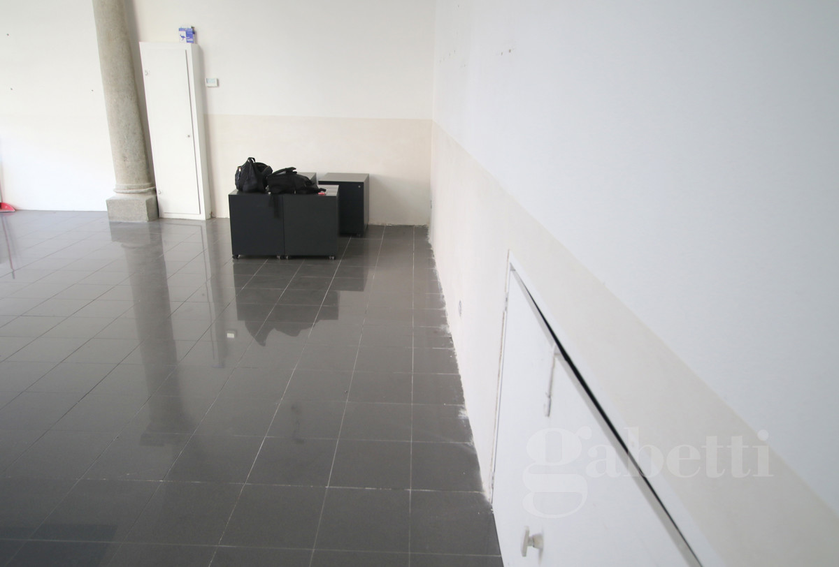 Negozio in affitto a Busto Arsizio