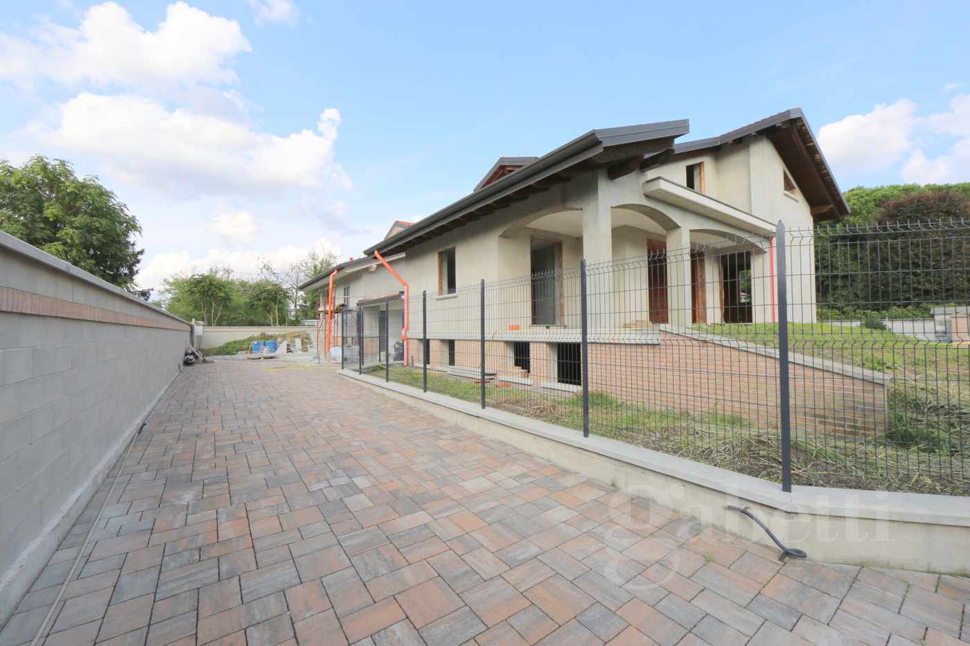 Villa con giardino a Magnago