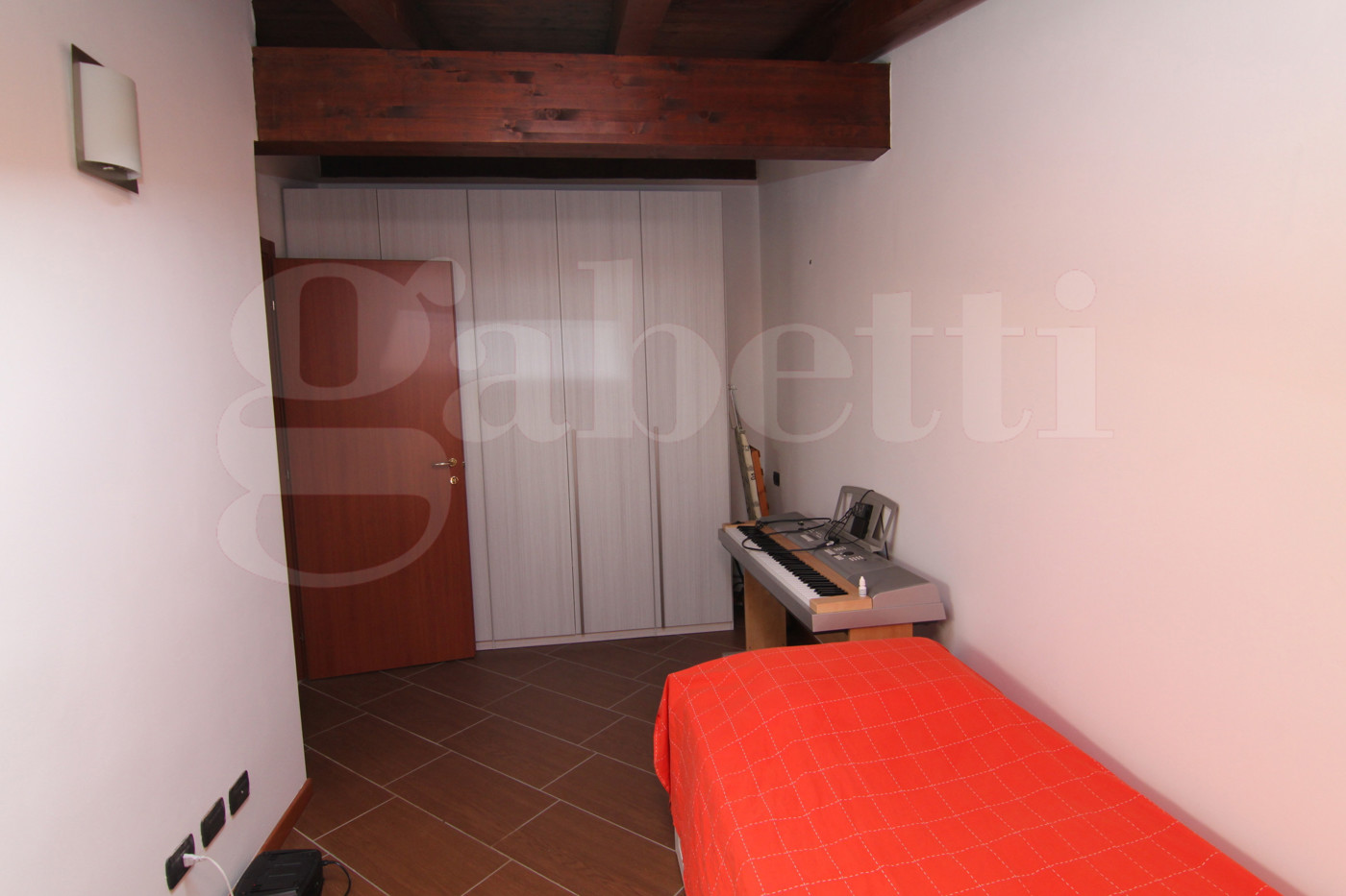 Attico arredato in affitto a Busto Arsizio