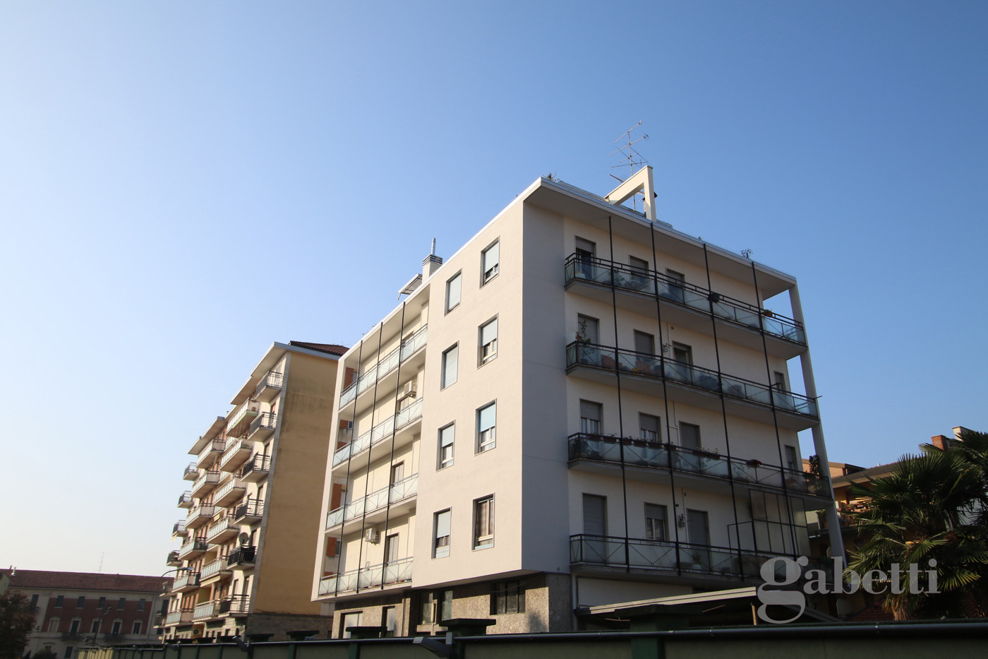 Appartamento con box a Busto Arsizio