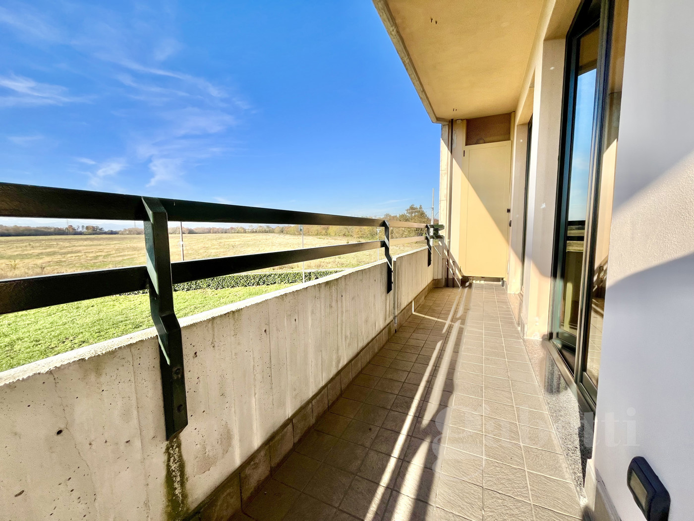 Bilocale con box a Lonate Pozzolo