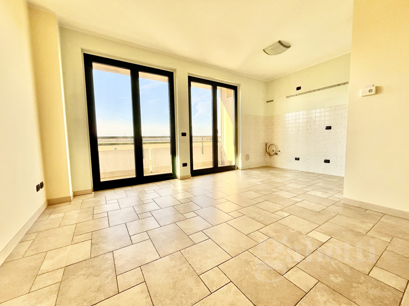 Bilocale con box a Lonate Pozzolo