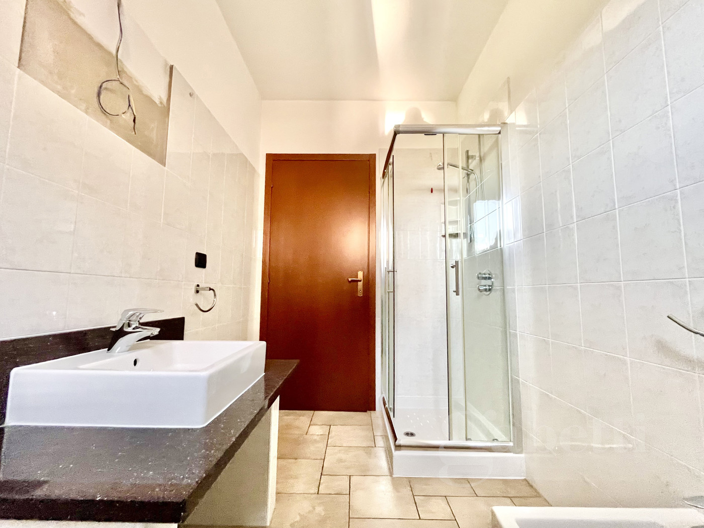 Bilocale con box a Lonate Pozzolo