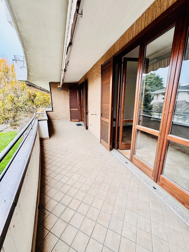 Trilocale con box a Busto Arsizio