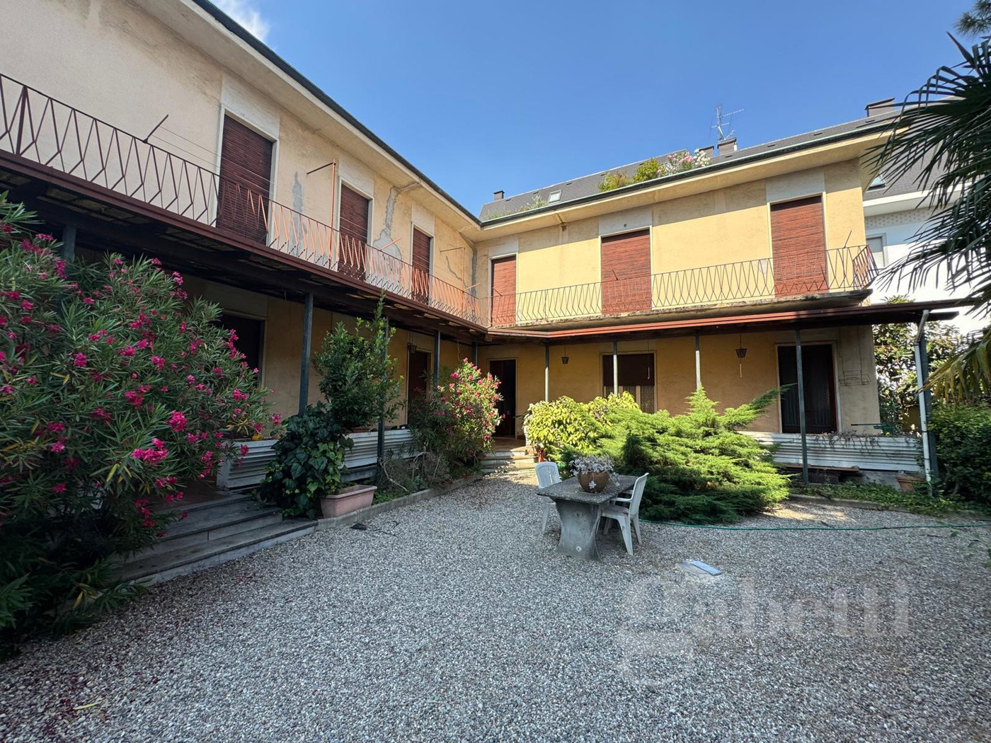 Casa indipendente con giardino a Busto Arsizio