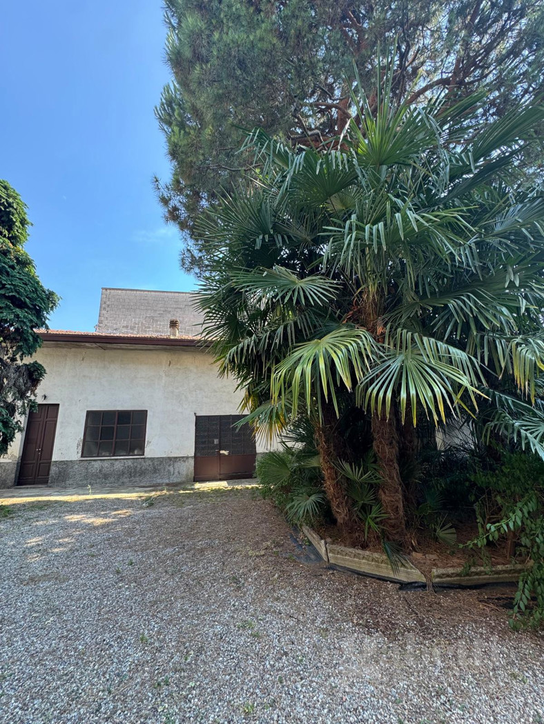 Casa indipendente con giardino a Busto Arsizio