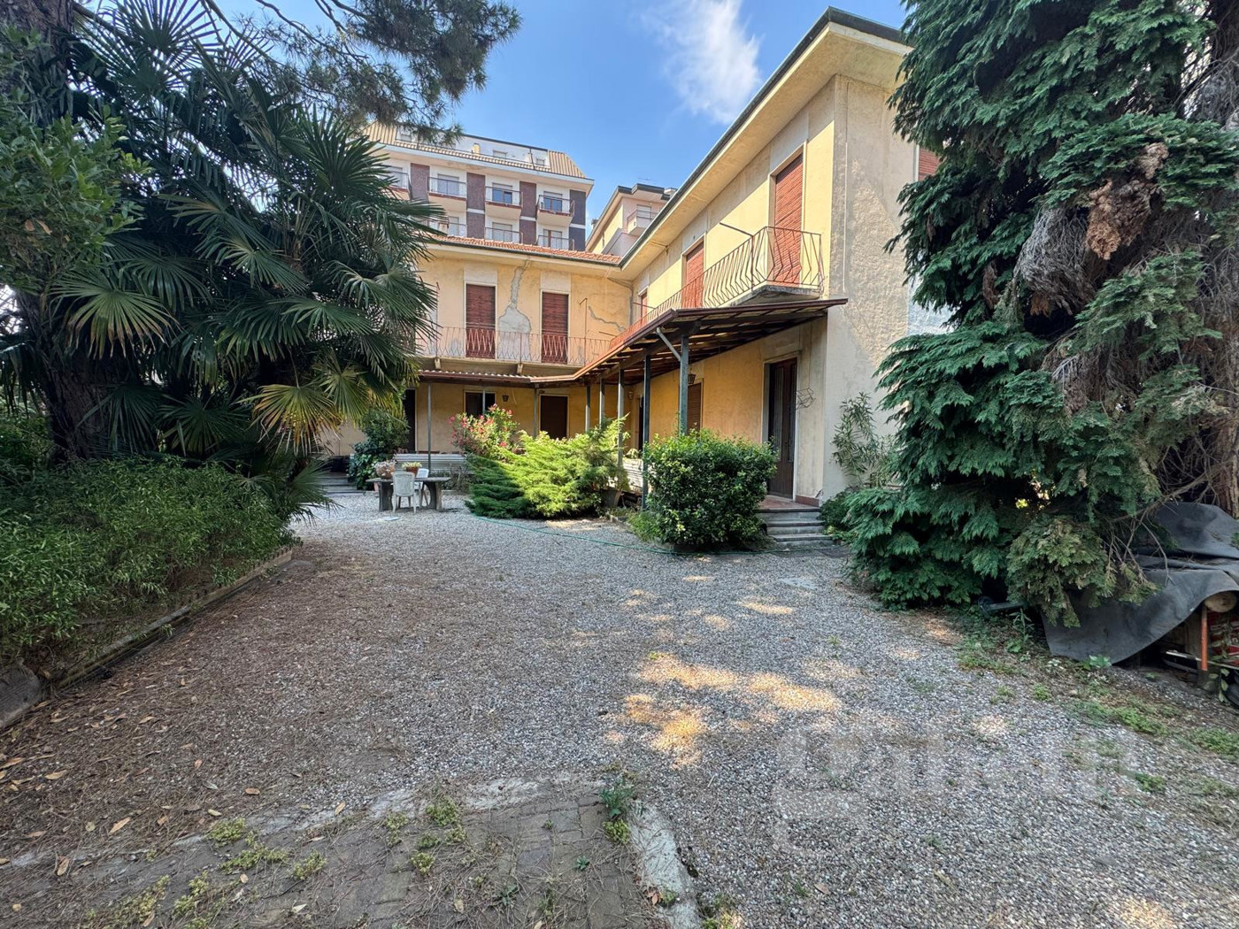 Casa indipendente con giardino a Busto Arsizio