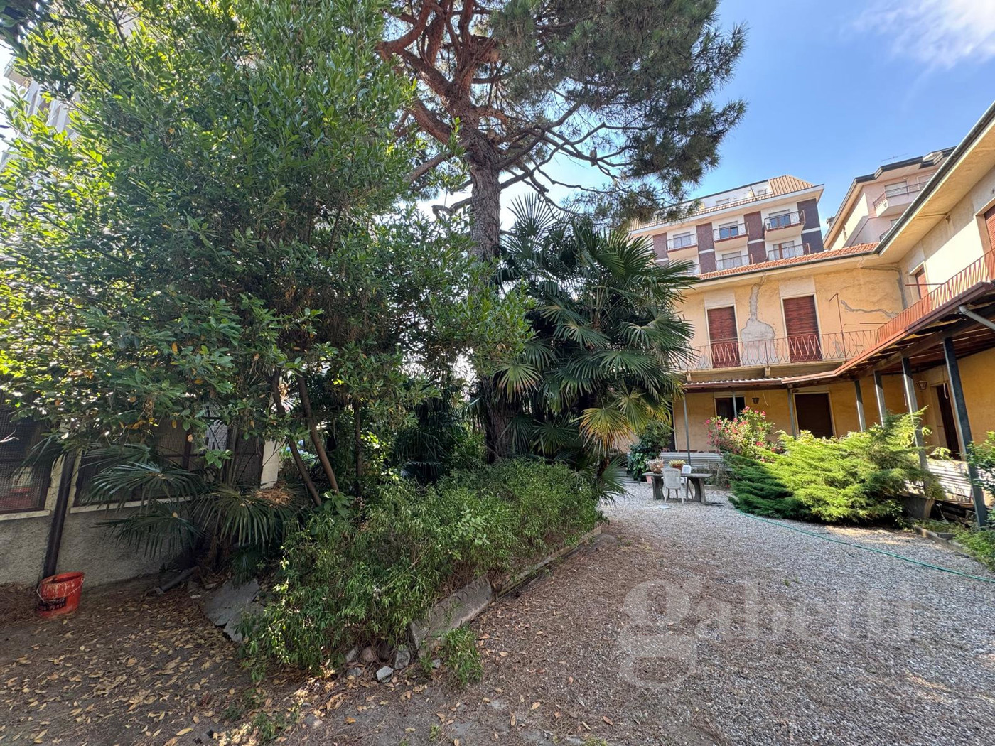 Casa indipendente con giardino a Busto Arsizio