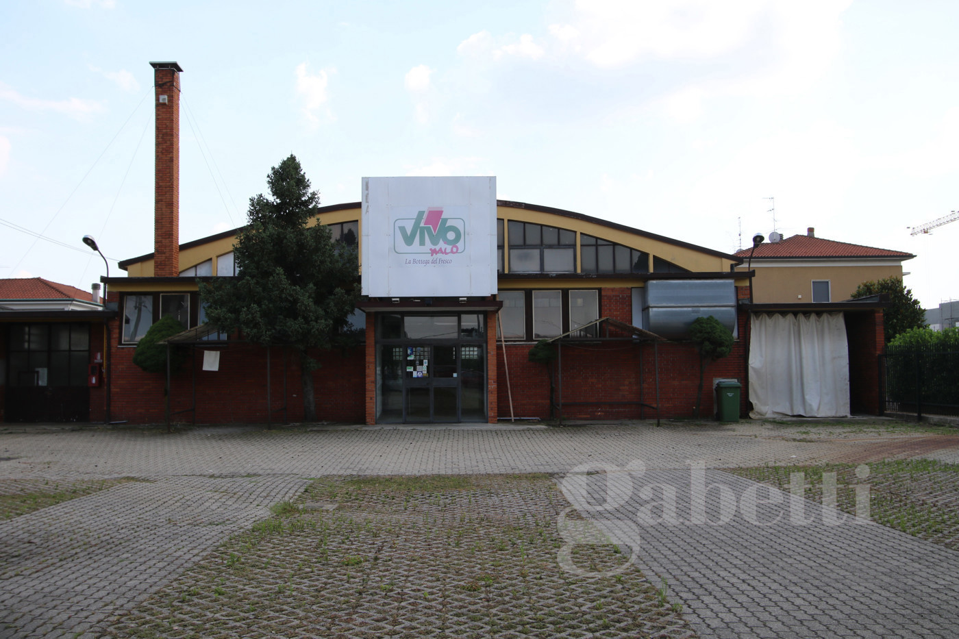 Capannone con box doppio a Olgiate Olona