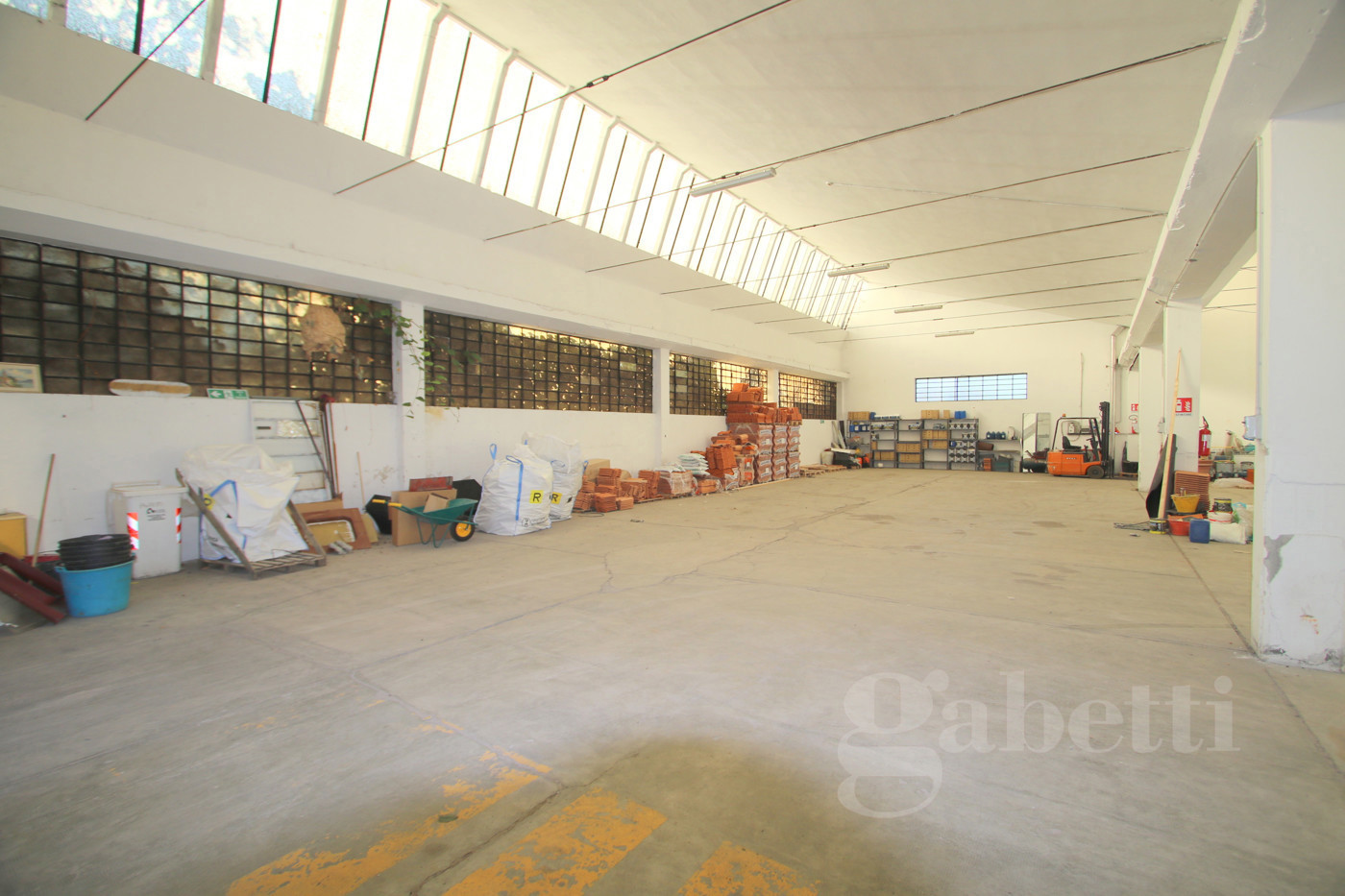 Capannone in vendita a Busto Arsizio