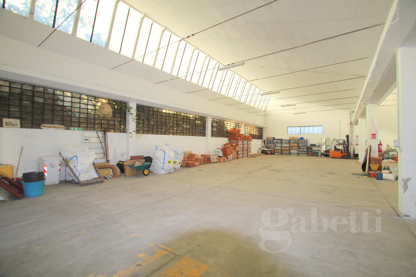 Capannone in vendita a Busto Arsizio