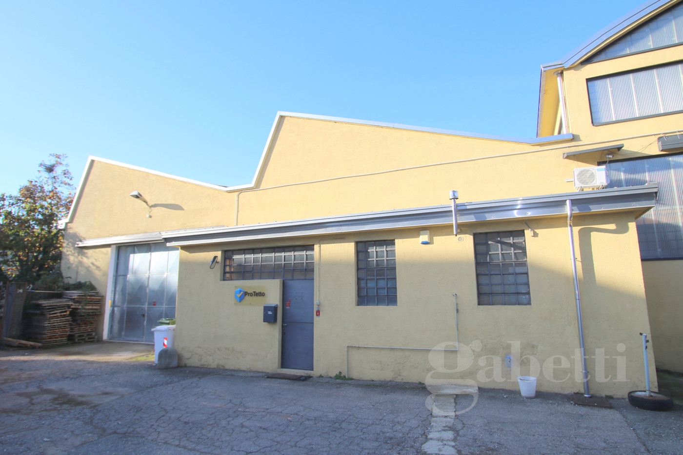 Capannone in vendita a Busto Arsizio