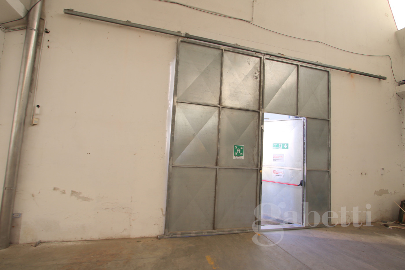 Capannone in vendita a Busto Arsizio
