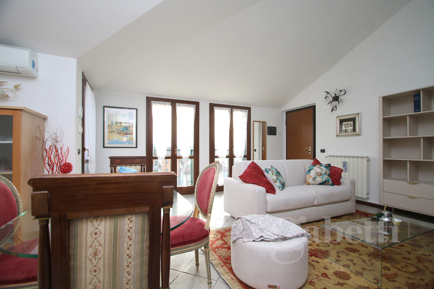 Attico arredato in affitto a Gallarate