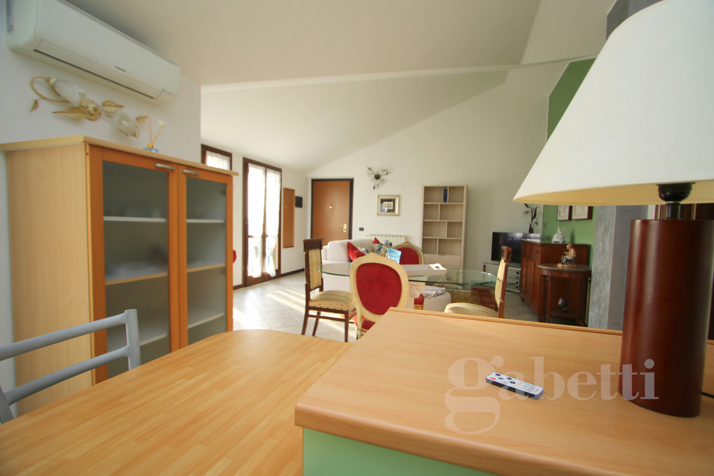 Attico arredato in affitto a Gallarate