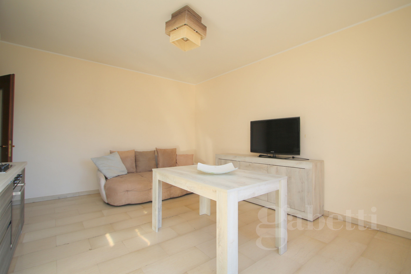 Trilocale arredato in affitto a Busto Arsizio