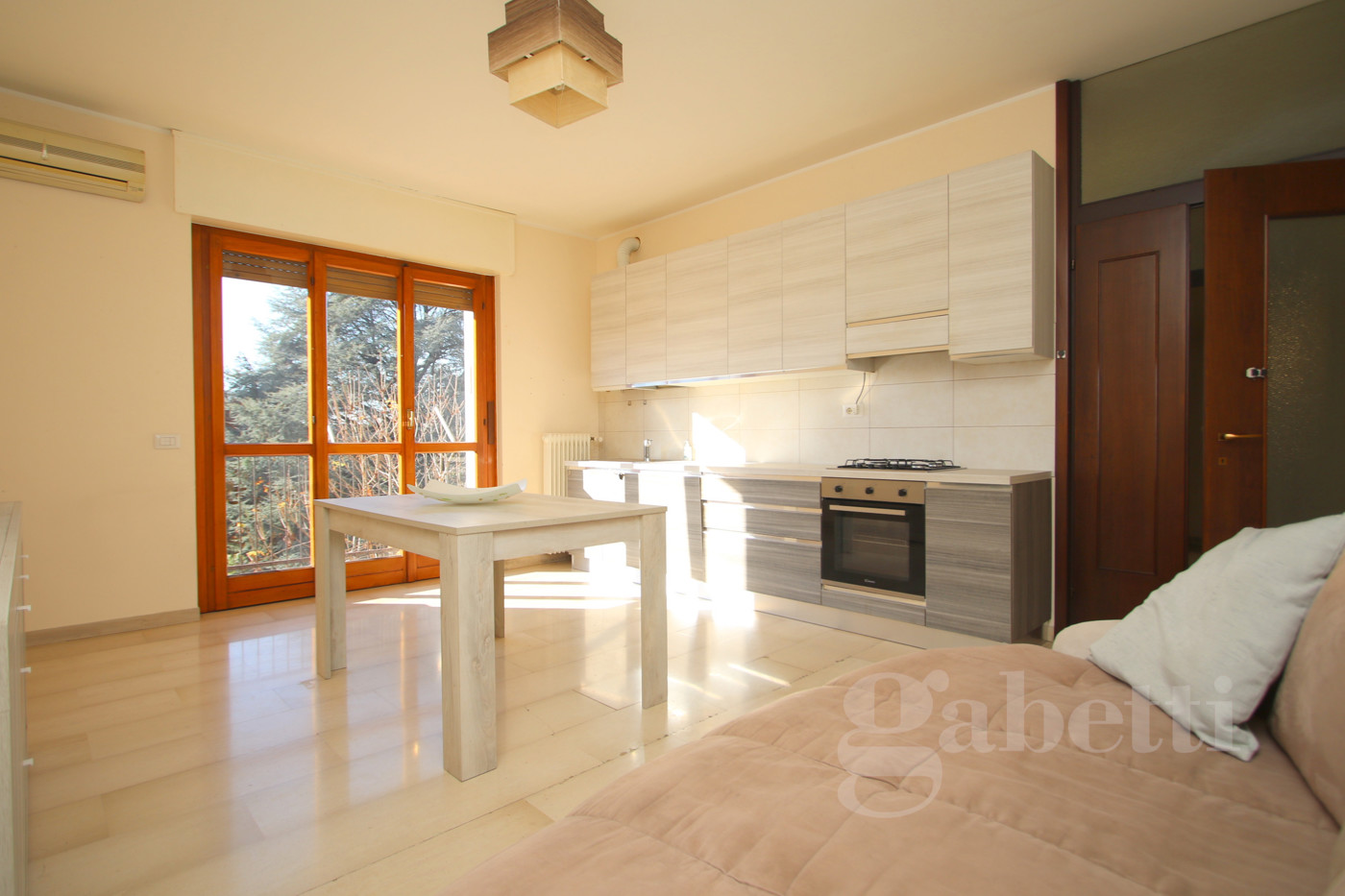 Trilocale arredato in affitto a Busto Arsizio