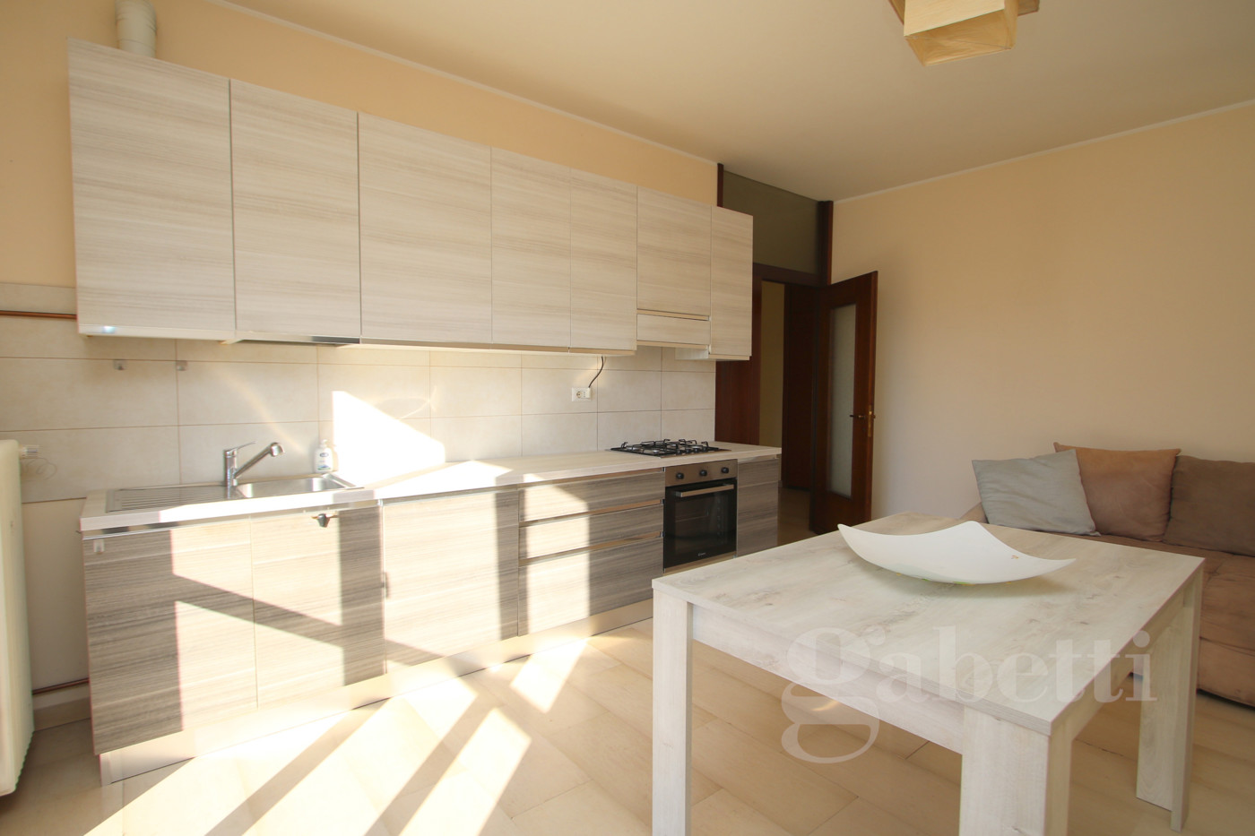 Trilocale arredato in affitto a Busto Arsizio