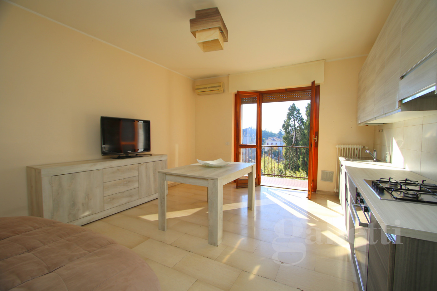 Trilocale arredato in affitto a Busto Arsizio