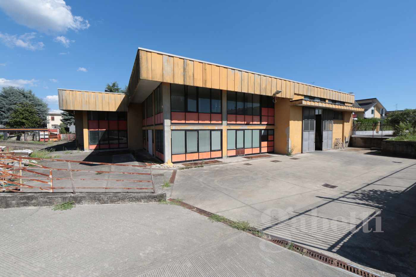 Capannone in vendita a Lonate Pozzolo