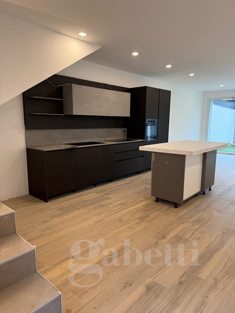 Villa con giardino a Busto Arsizio