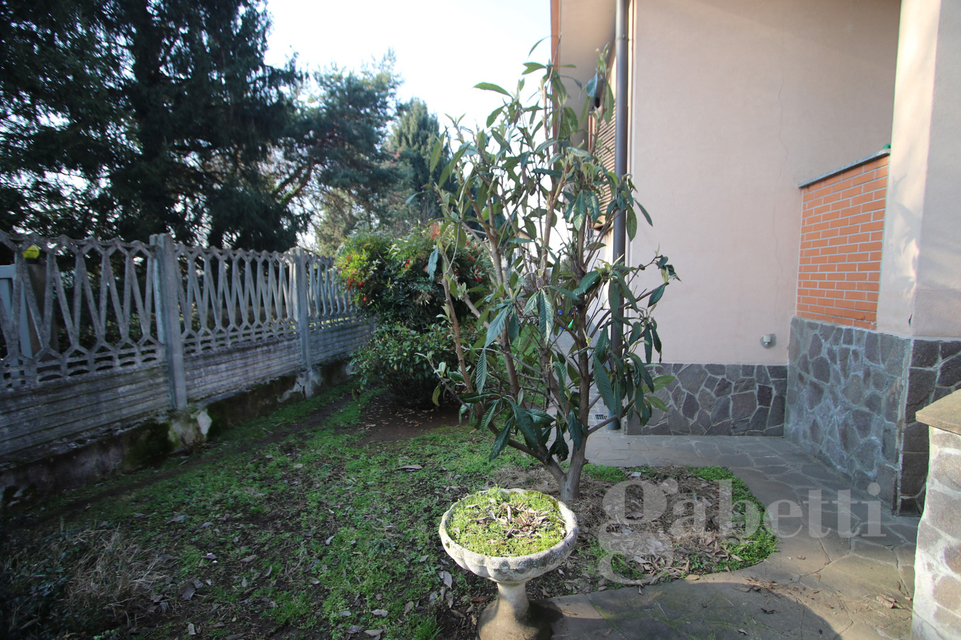 Villa Bifamiliare con box doppio a Busto Arsizio