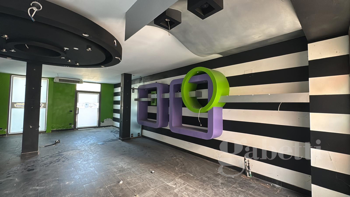 Negozio in vendita a Mesenzana