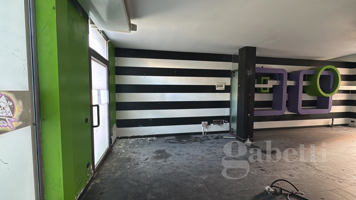 Negozio in vendita a Mesenzana