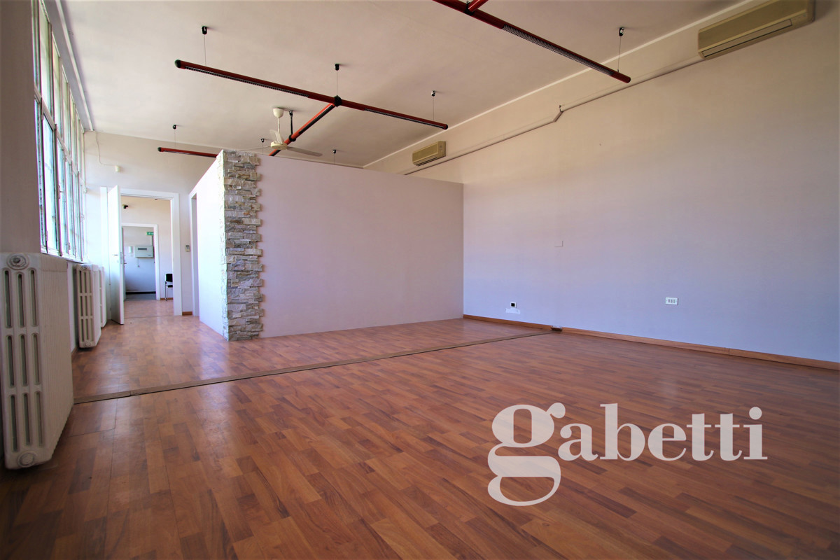 Negozio in affitto a Olgiate Olona