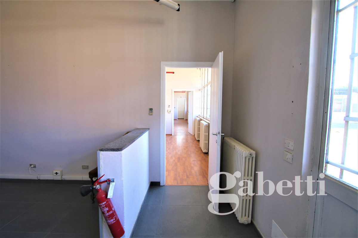 Negozio in affitto a Olgiate Olona