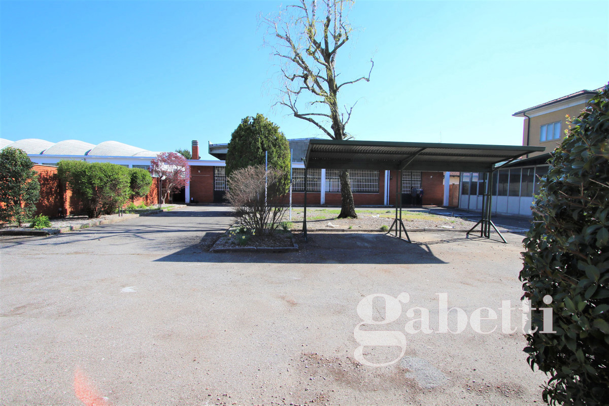 Negozio in affitto a Olgiate Olona